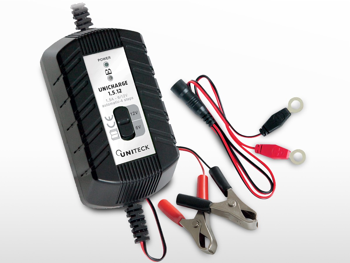 CHARGEUR DE BATTERIE 12V