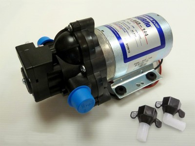 Pompe de surface SHURFLO Deluxe 2088 443 144 | 12V - 13,2L/mn