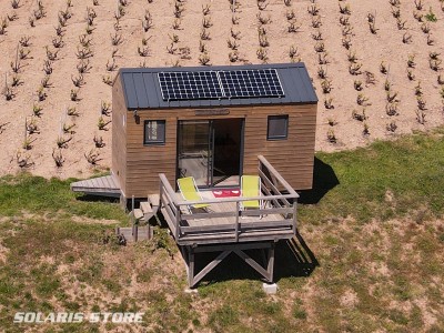 Tiny house autonome grâce au solaire - logement atypique
