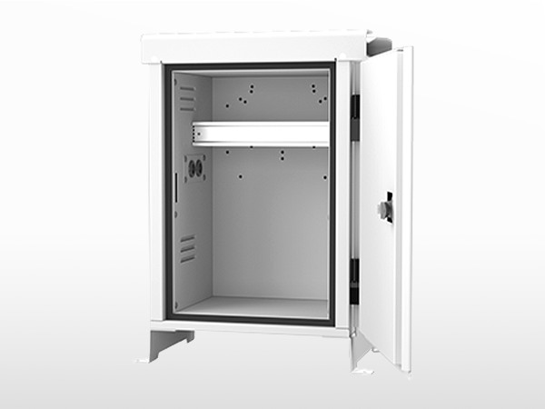Coffret électrique extérieur ventilé aluminium UNIBOX500.24 ouvert