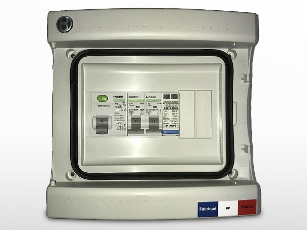 Coffret de protection AC monophasé 3kVA + parafoudre | 300mA / 16A