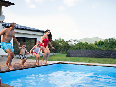 Panneau solaire en autoconsommation pour une maison avec piscine