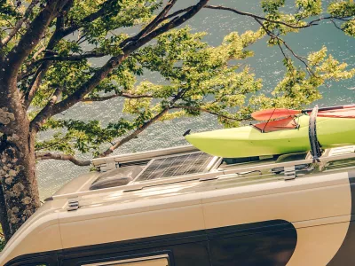 Pourquoi installer des panneaux solaires sur un van ou un camping-car ?