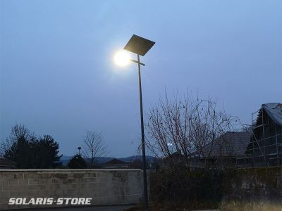 Lampadaire solaire autonome