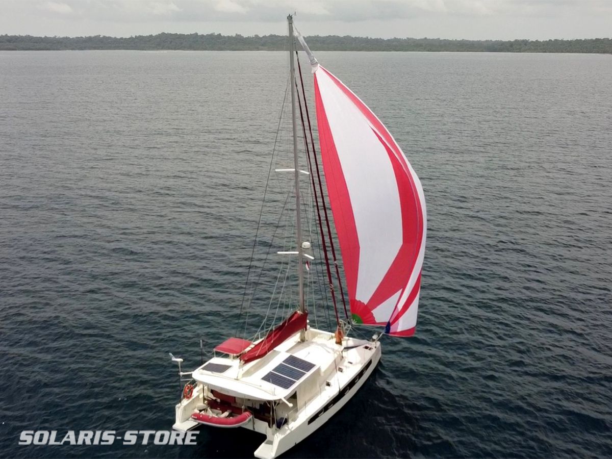 Catamaran occupé toute l'année dans l'océan indien