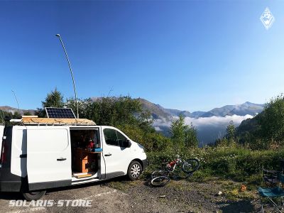 Fourgon aménagé pour sortie VTT de descente aux 2 Alpes